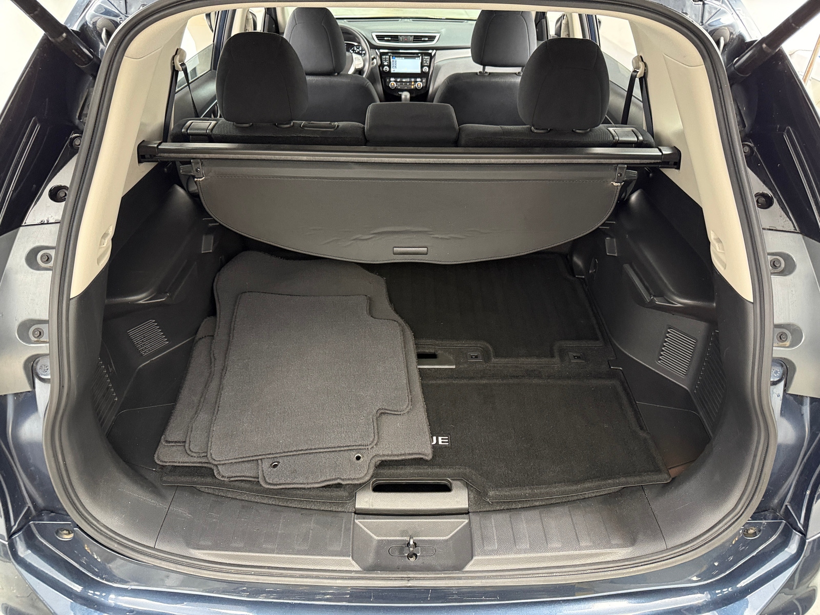 Thumbnail: 2016 Nissan Rogue - 7