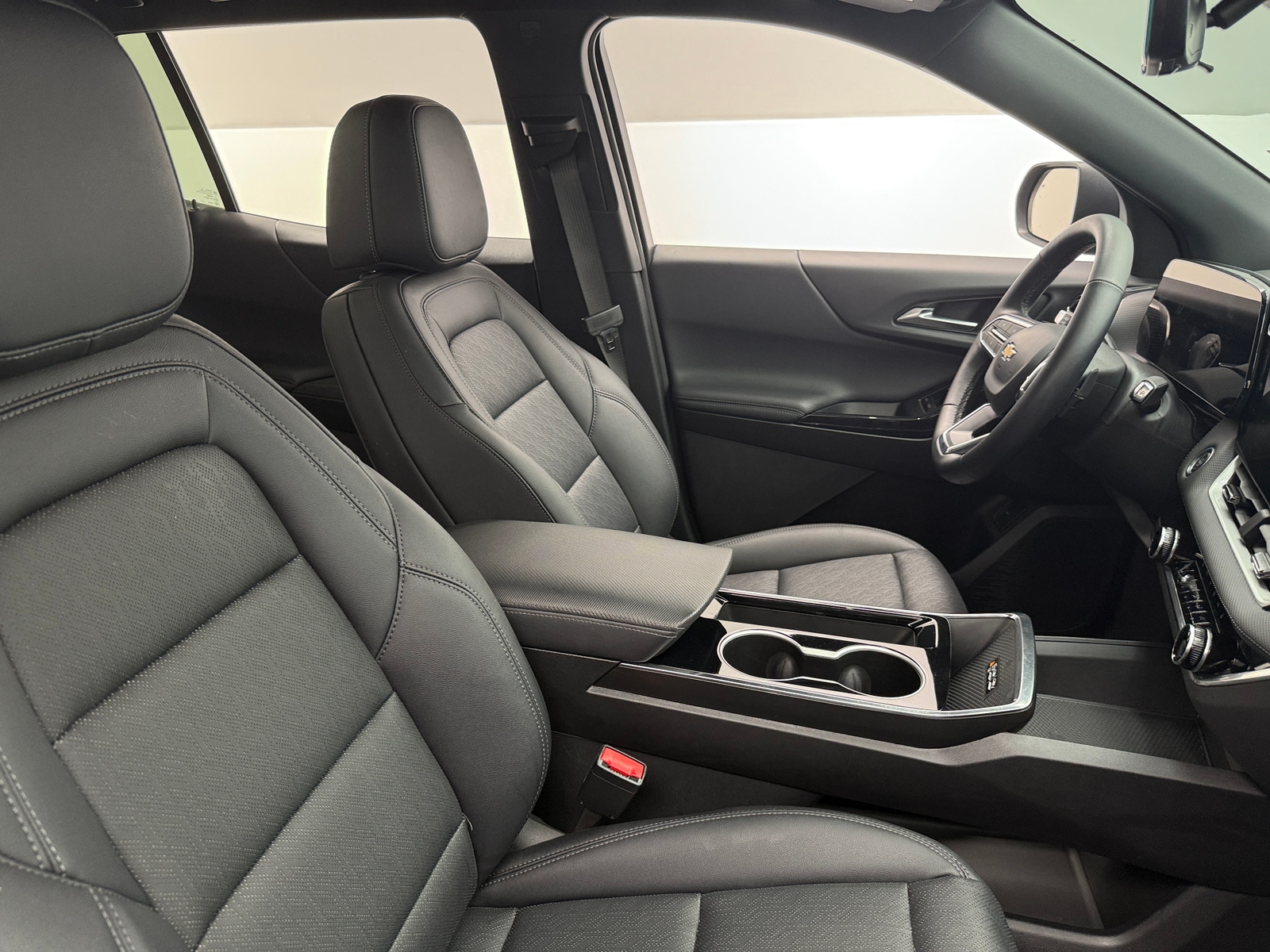 Thumbnail: 2025 Chevrolet Equinox - 2