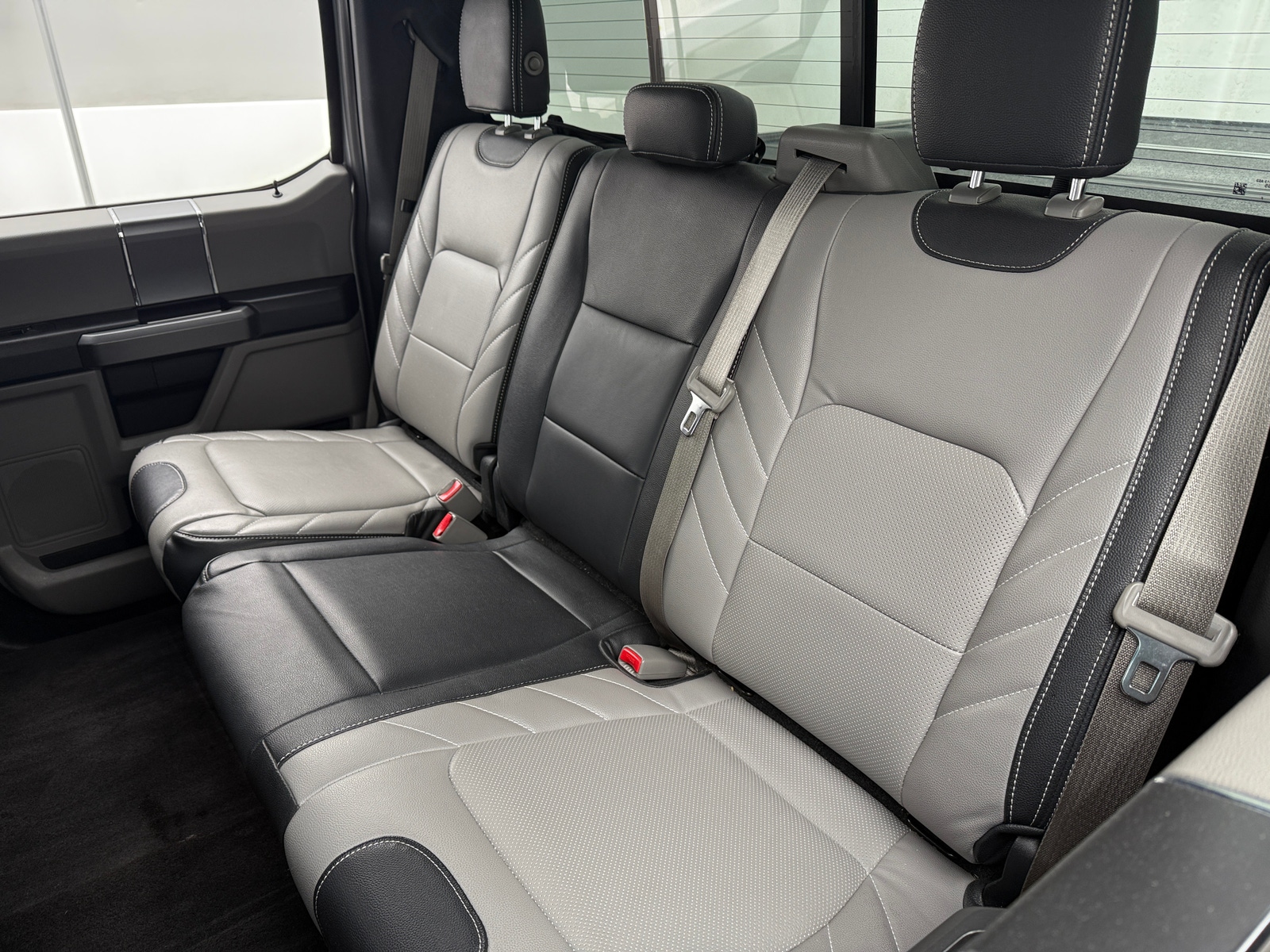 Thumbnail: 2016 Ford Econoline - 6
