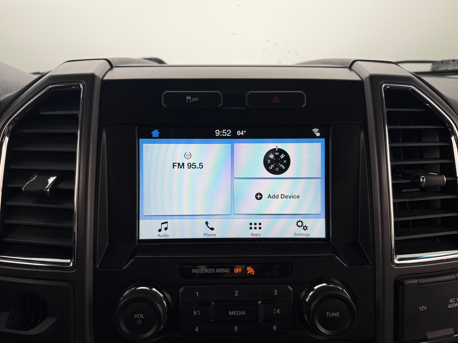 Thumbnail: 2016 Ford Econoline - 4