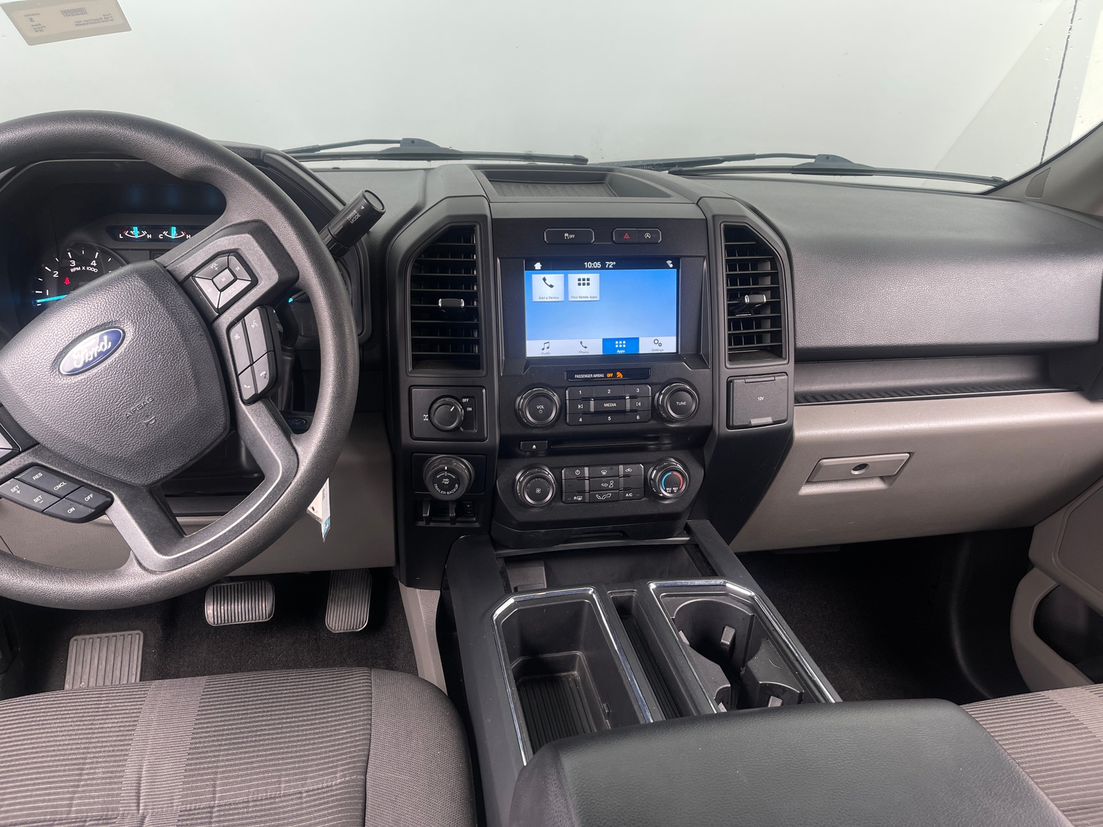 Thumbnail: 2018 Ford Econoline - 3