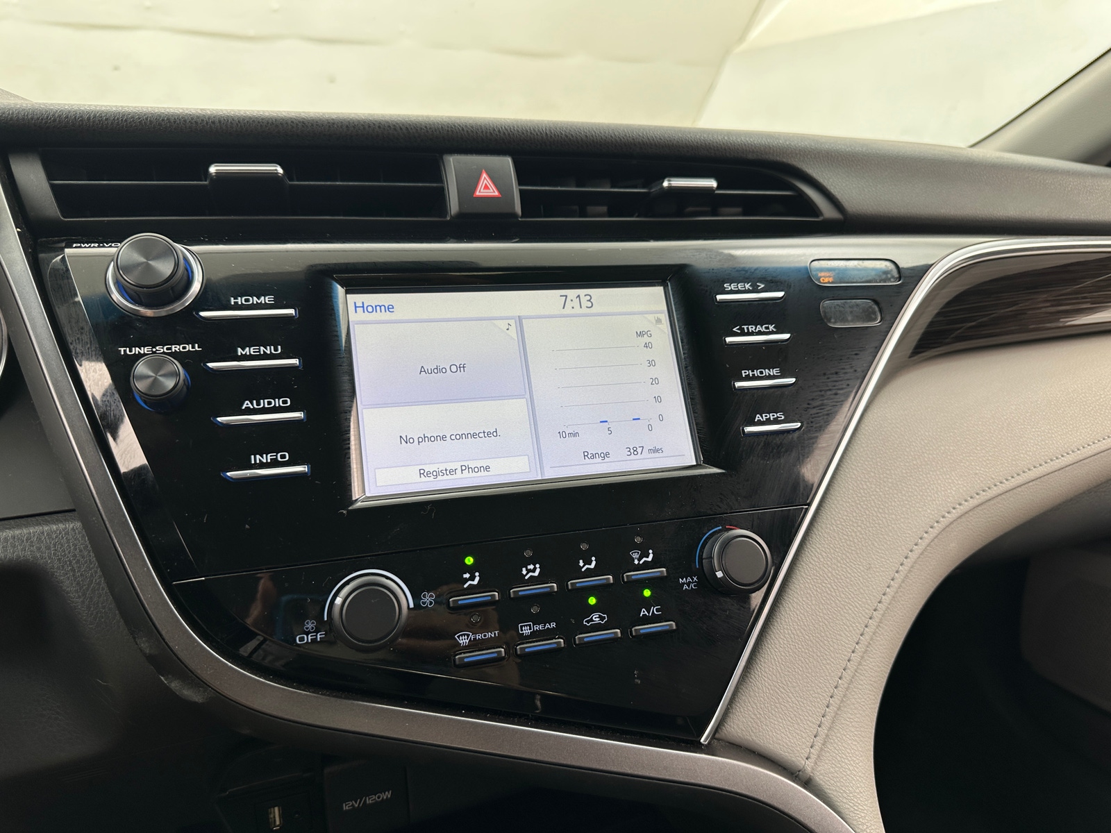 Thumbnail: 2018 Toyota Camry - 4