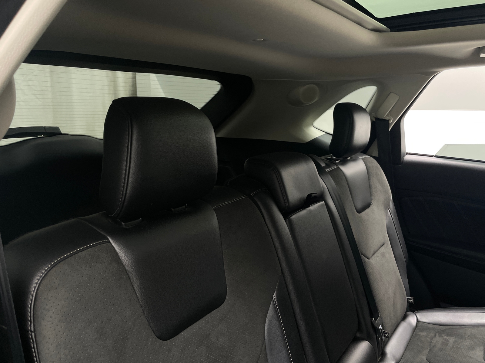 Thumbnail: 2018 Ford Edge - 5