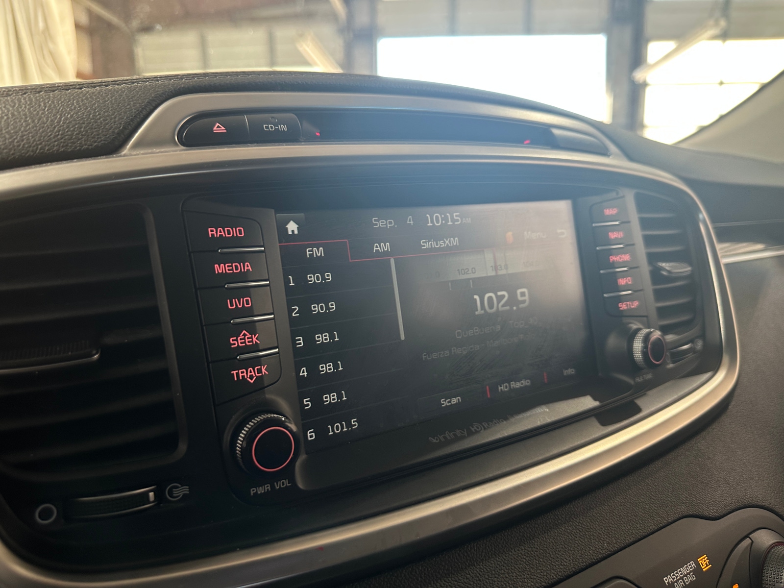 Thumbnail: 2018 Kia Sorento - 3