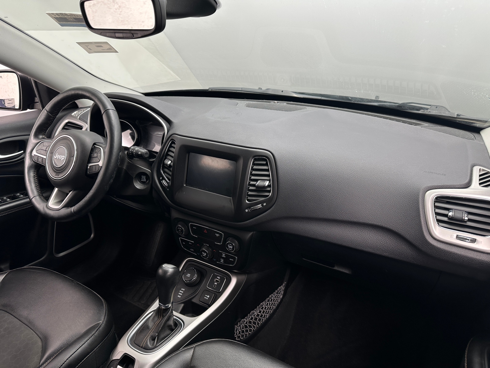 Thumbnail: 2018 Jeep Compass - 3