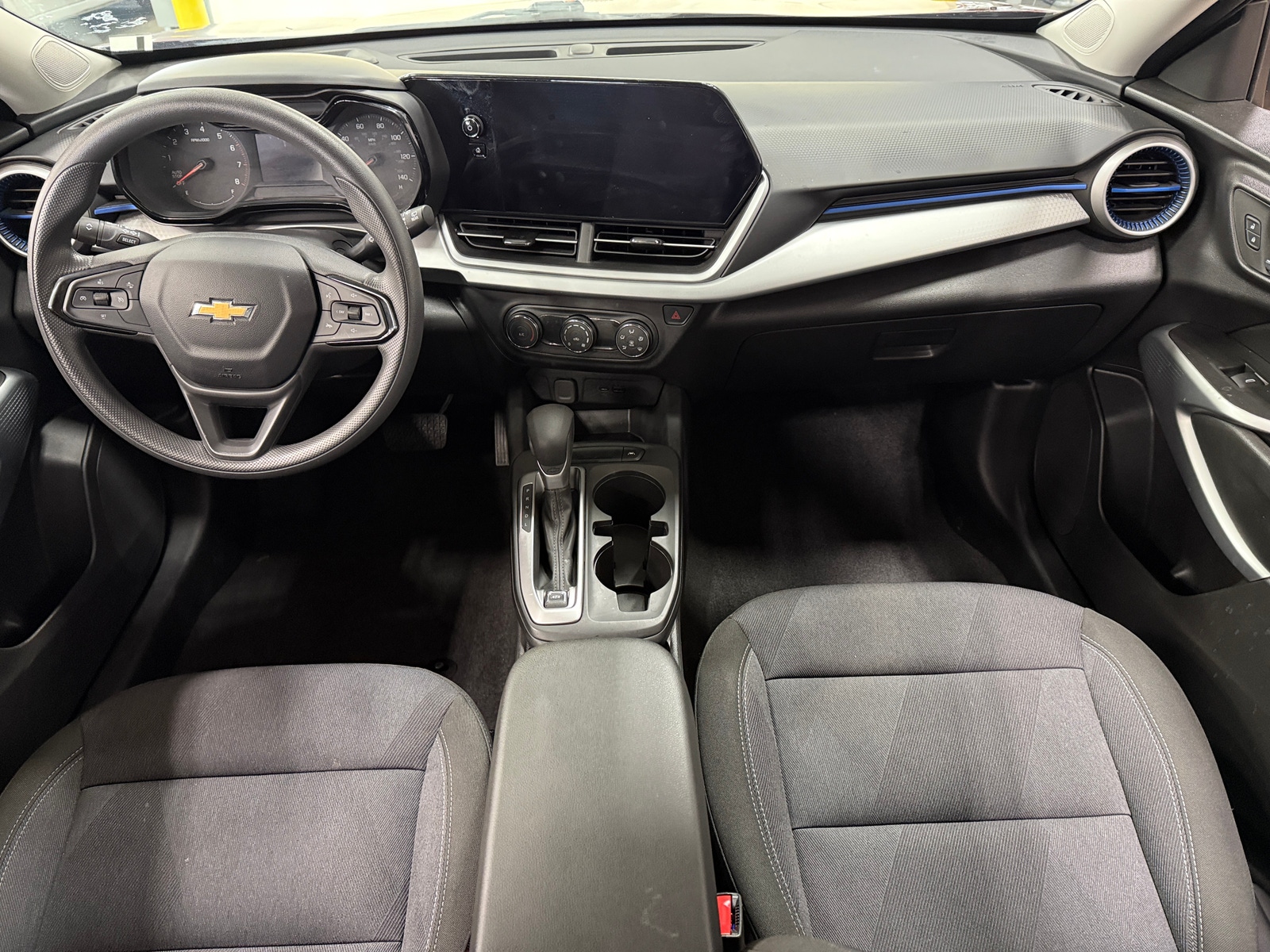 Thumbnail: 2025 Chevrolet Trax - 3
