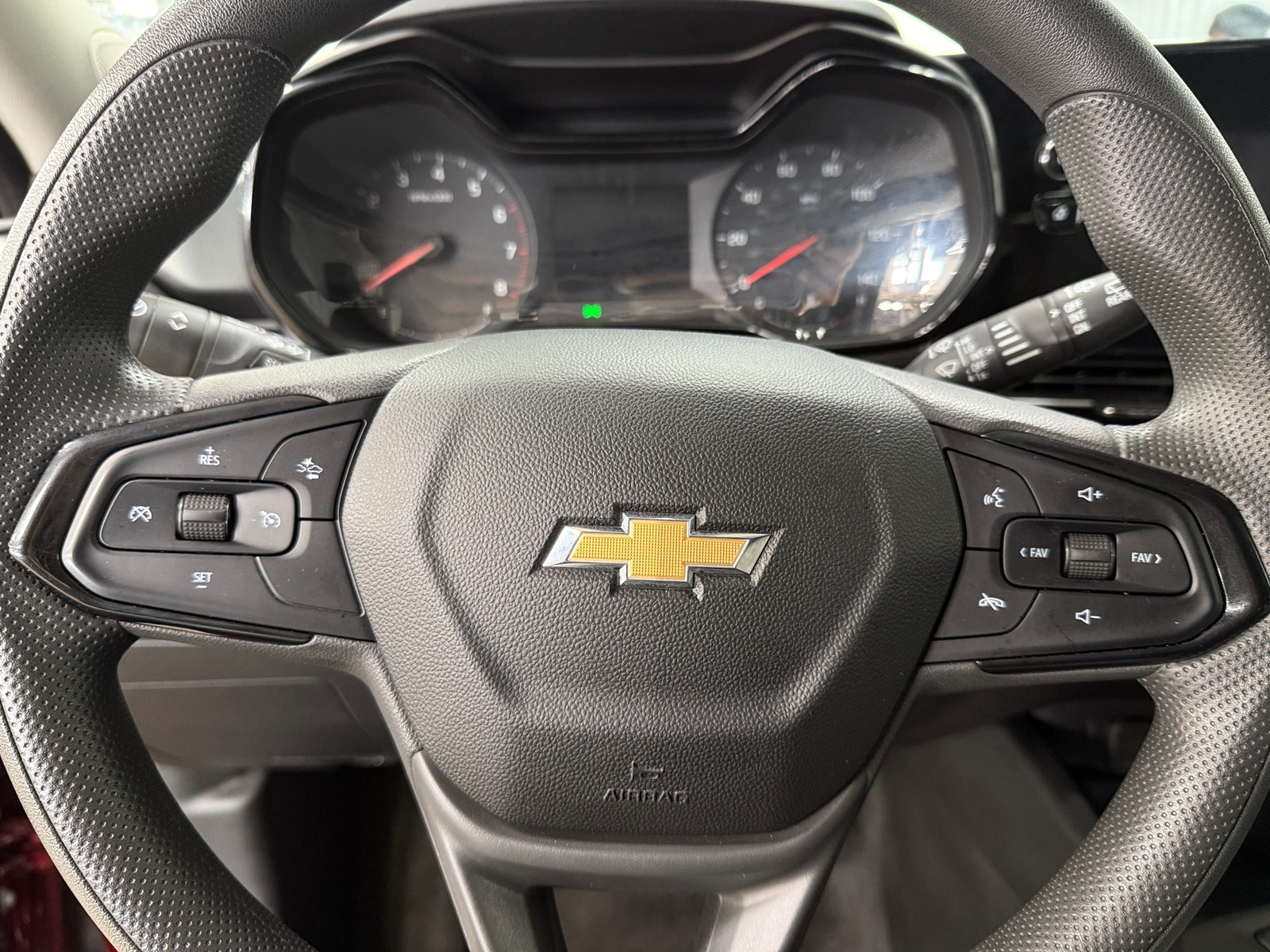 Thumbnail: 2025 Chevrolet Trax - 5