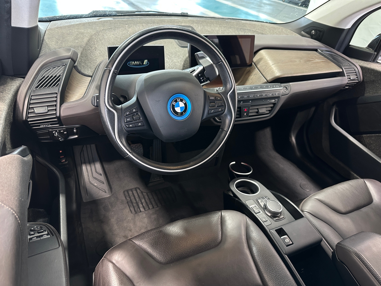 Thumbnail: 2018 BMW i3 - 2