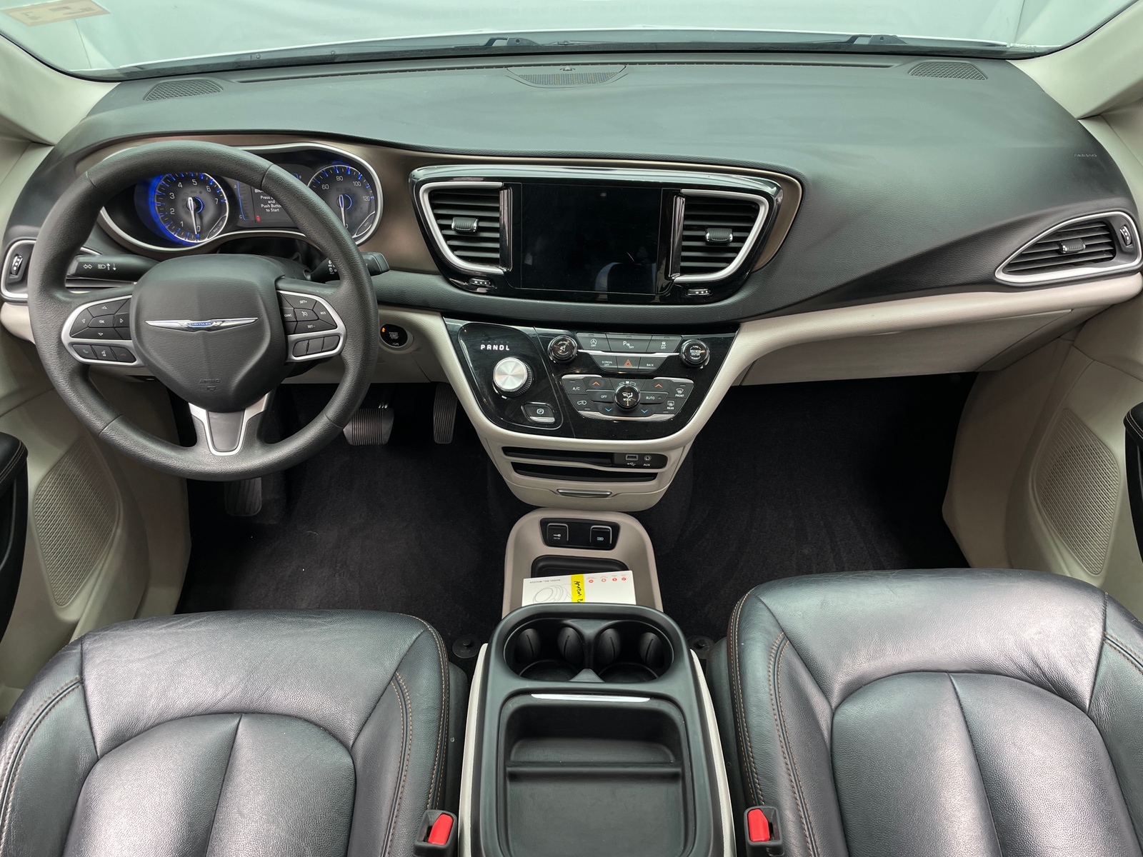 Thumbnail: 2017 Chrysler Pacifica - 3
