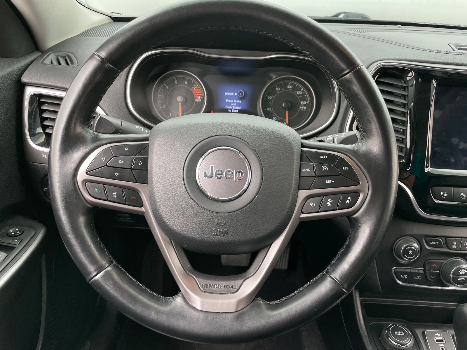 Thumbnail: 2021 Jeep Cherokee - 5