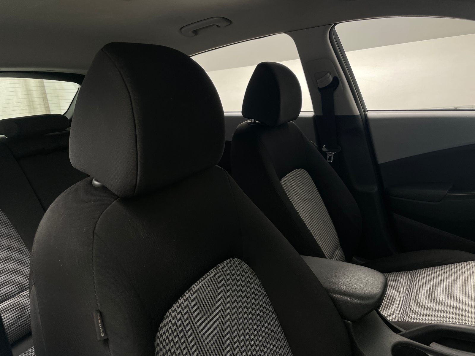 Thumbnail: 2021 Hyundai Kona - 2
