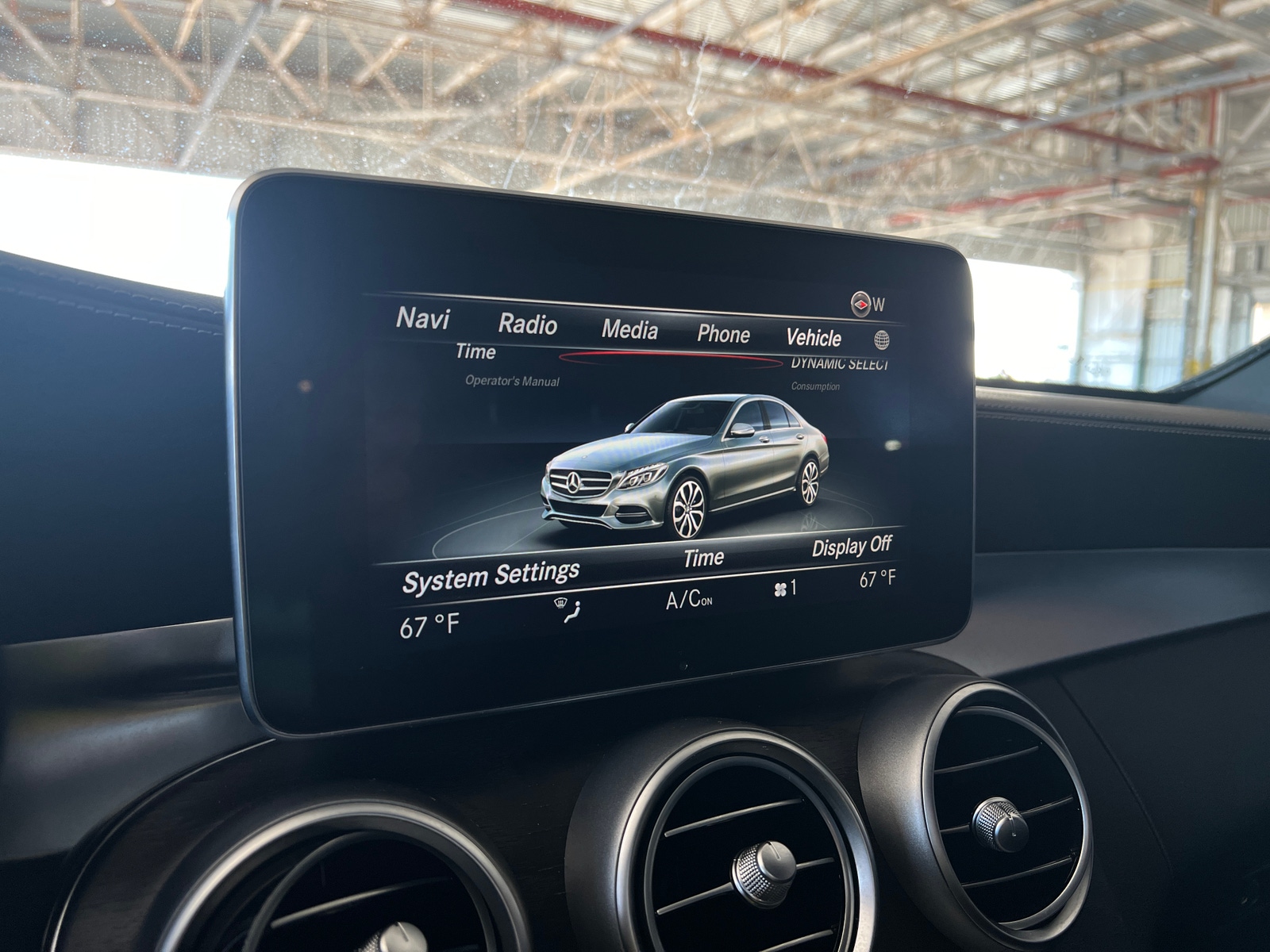 Thumbnail: 2016 Mercedes-Benz C-Class - 3
