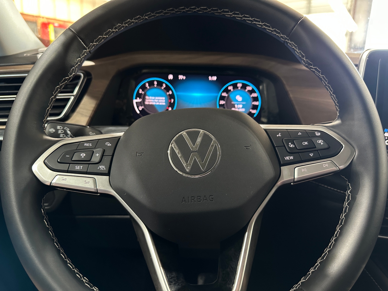 Thumbnail: 2025 Volkswagen Atlas - 4