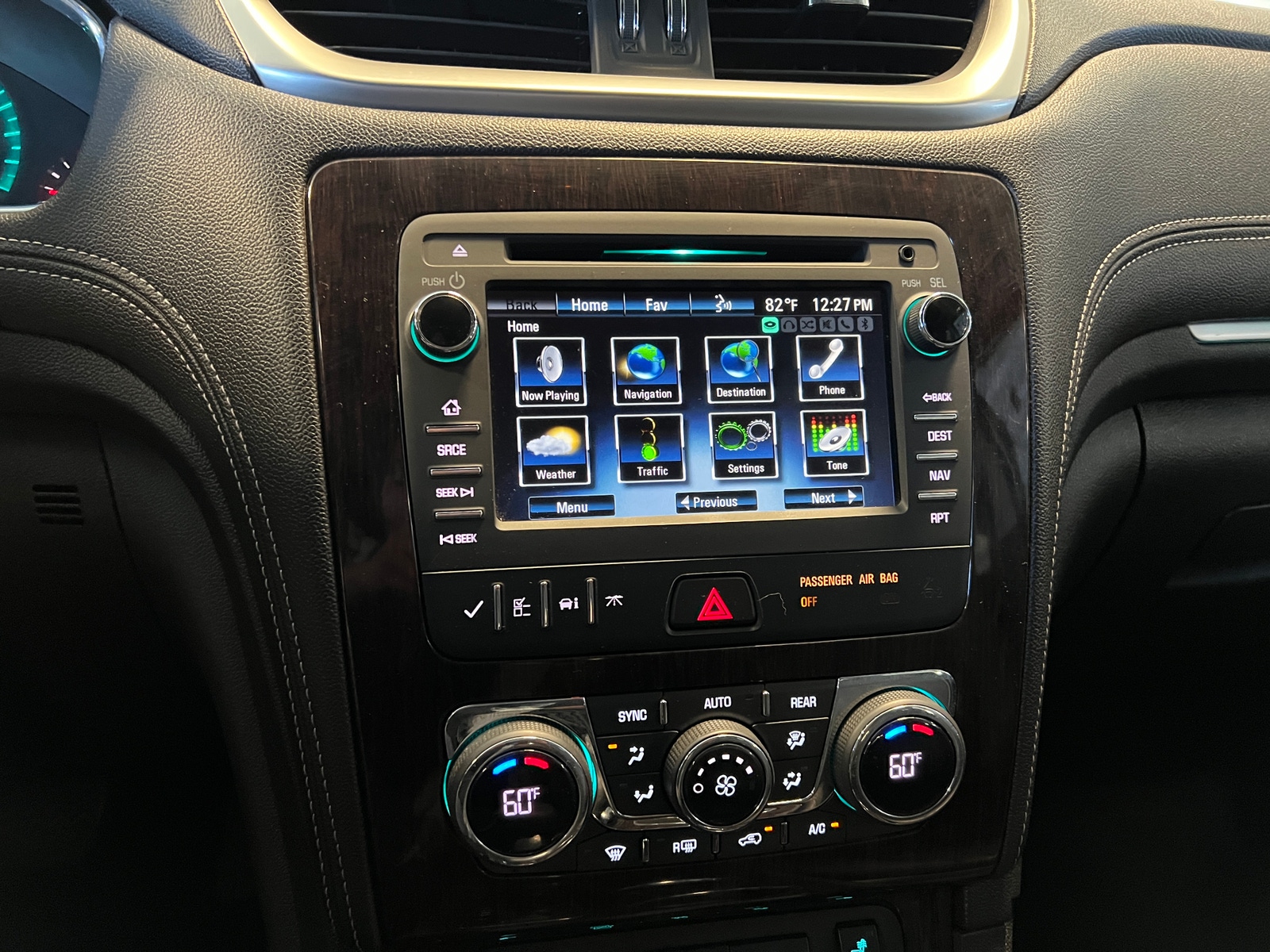 Thumbnail: 2017 Chevrolet Traverse - 3