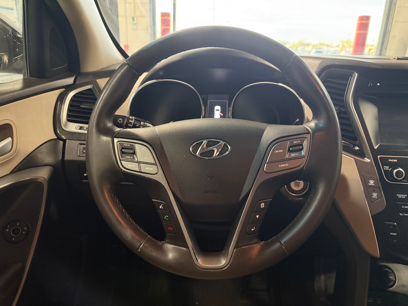 Thumbnail: 2017 Hyundai Santa Fe - 4