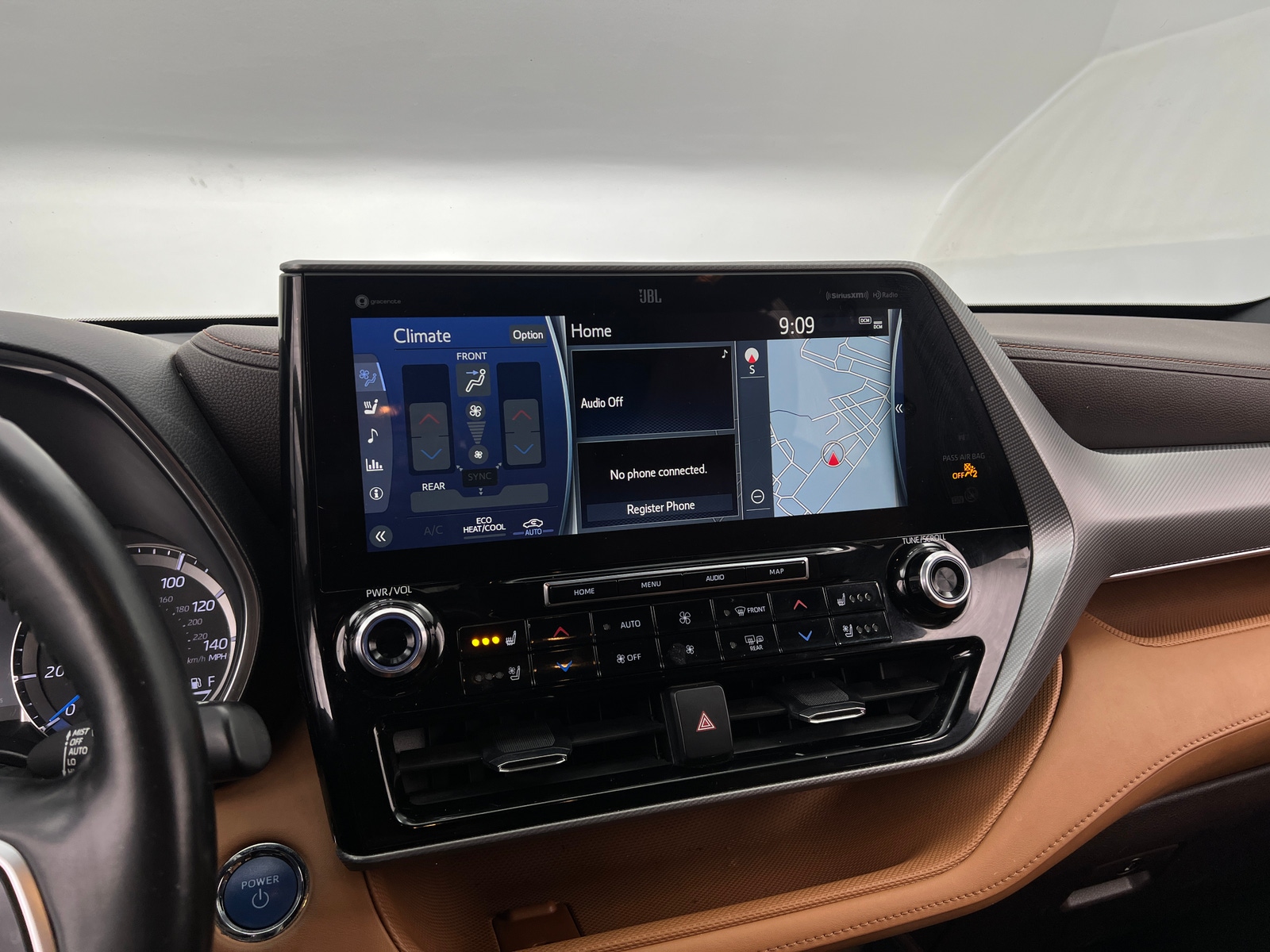 Thumbnail: 2022 Toyota Highlander - 3