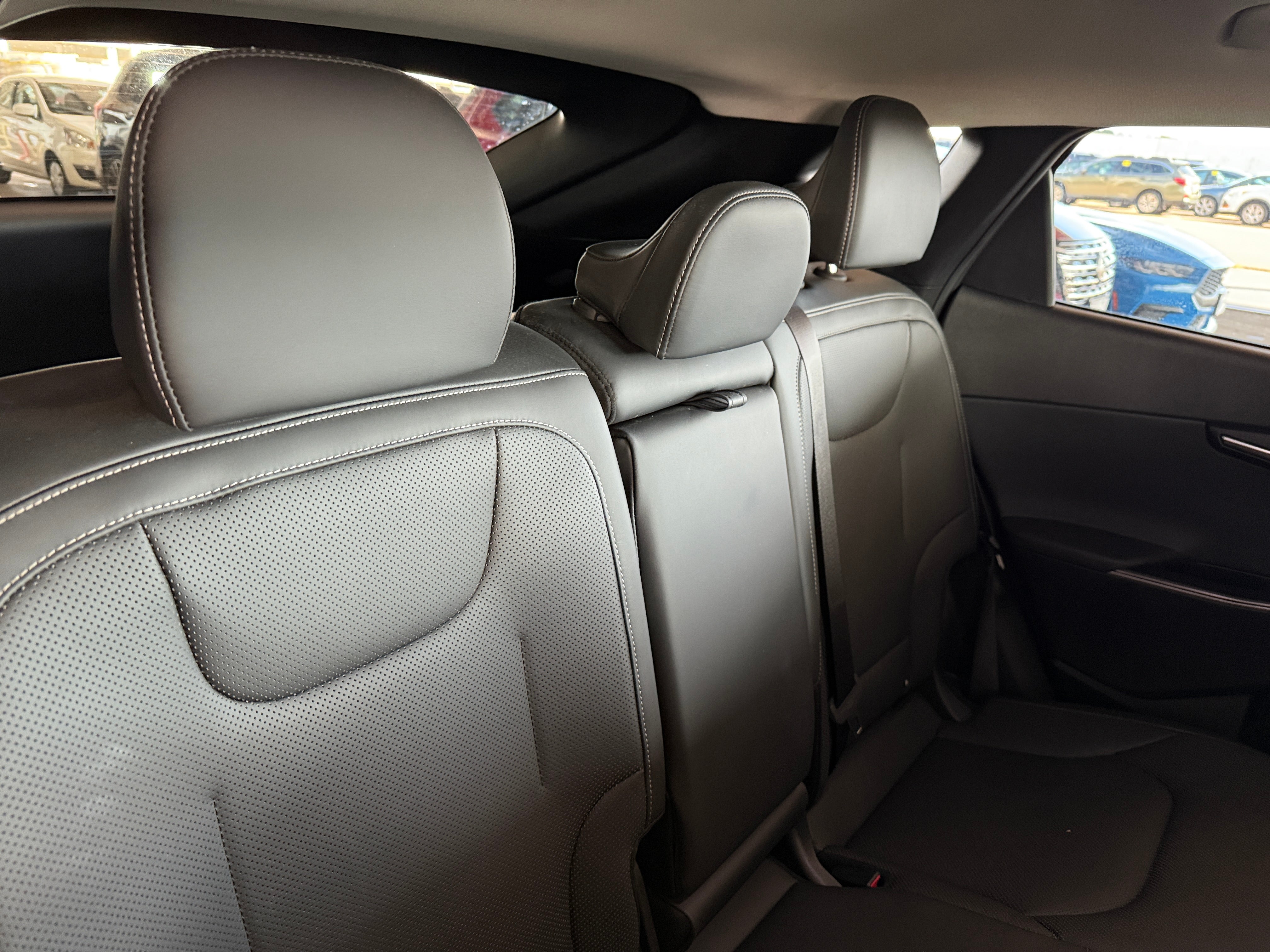 Used 2024 Kia EV6 Wind with VIN KNDC3DLC8R5205289 for sale in Oak Creek, WI