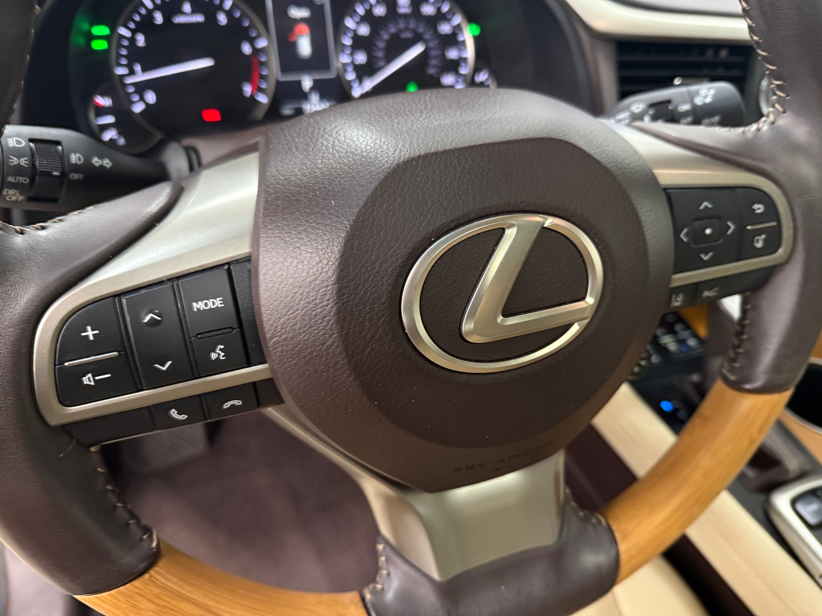 Thumbnail: 2016 Lexus RX - 4