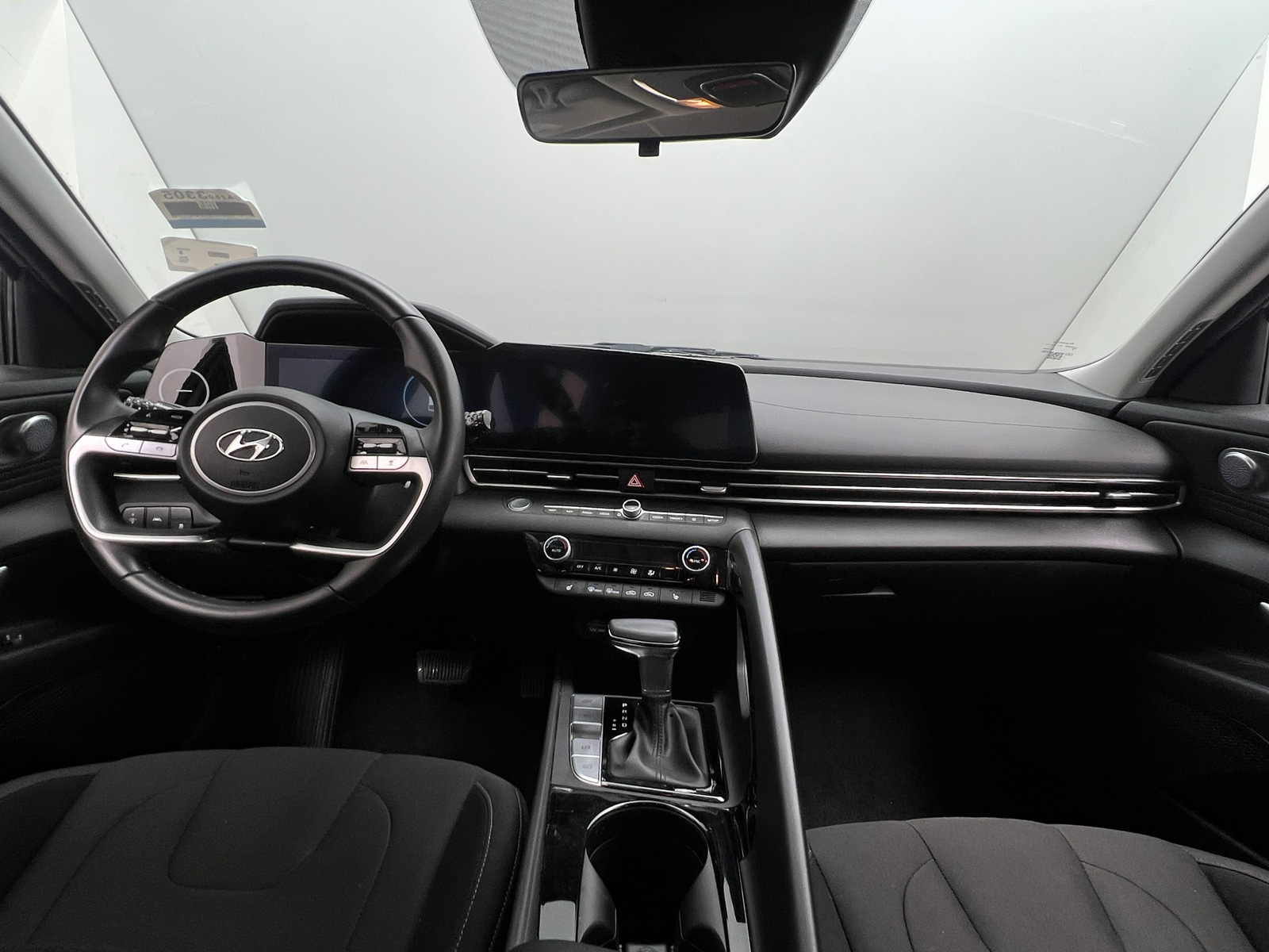 Thumbnail: 2023 Hyundai Elantra - 3