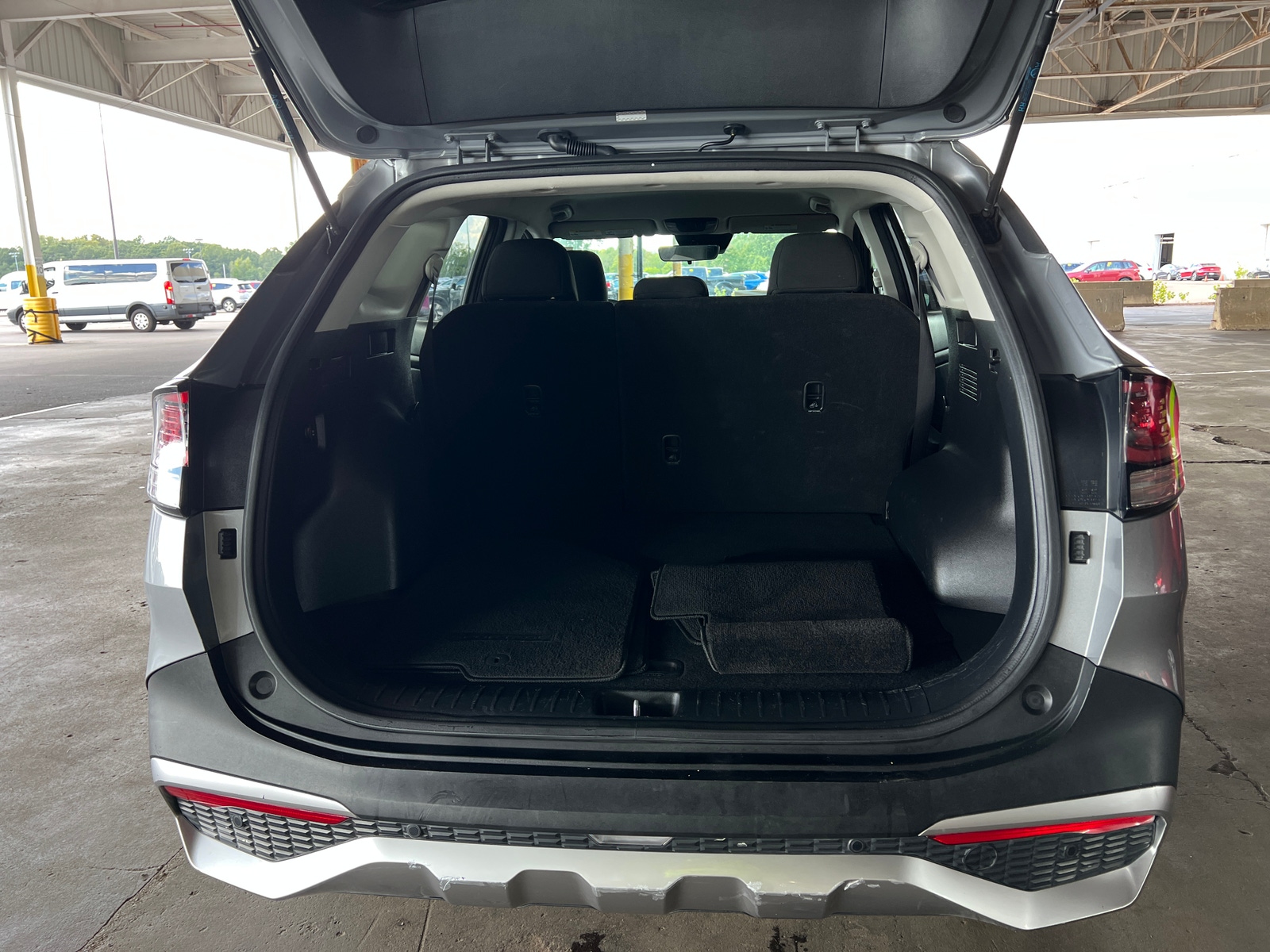 Thumbnail: 2023 Kia Sportage - 7