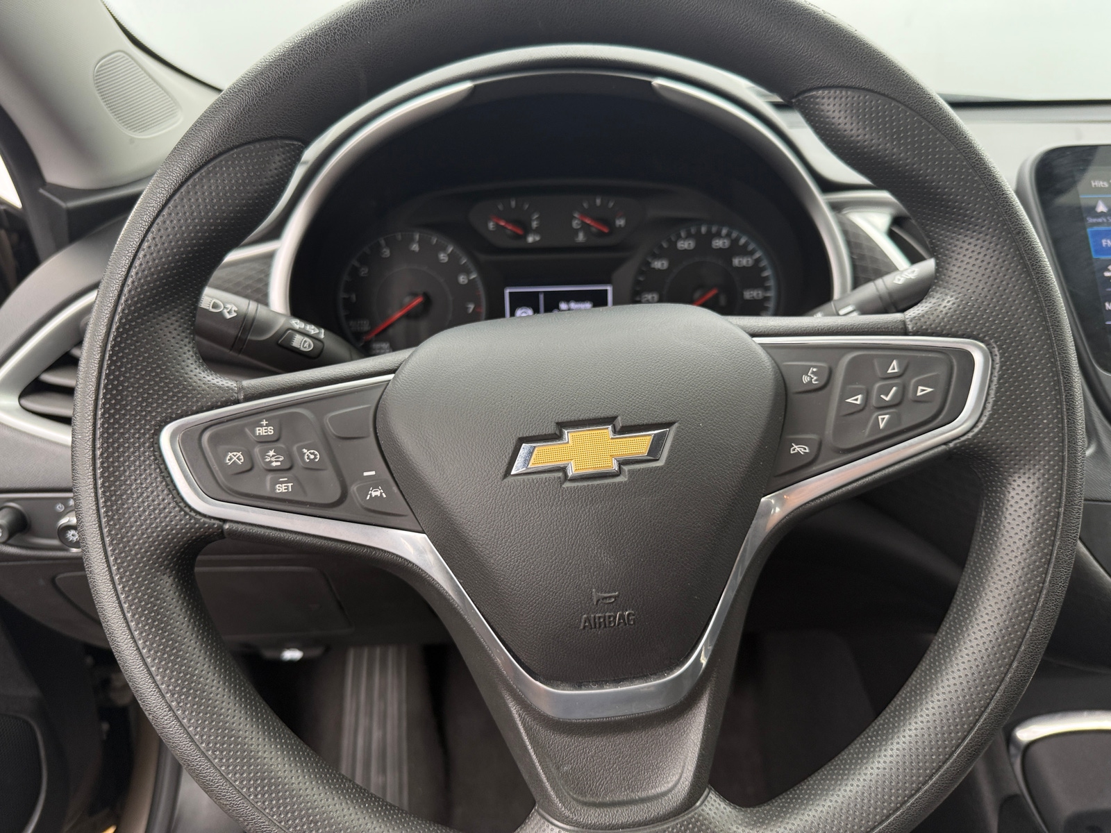 Thumbnail: 2023 Chevrolet Malibu - 5