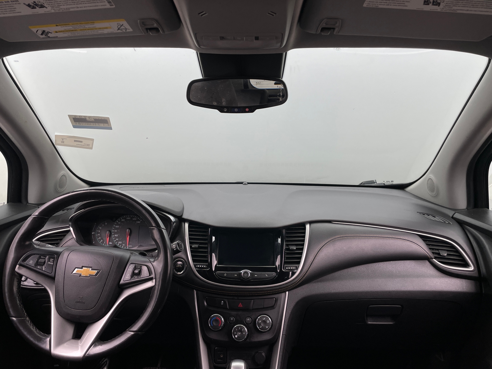 Thumbnail: 2018 Chevrolet Trax - 3