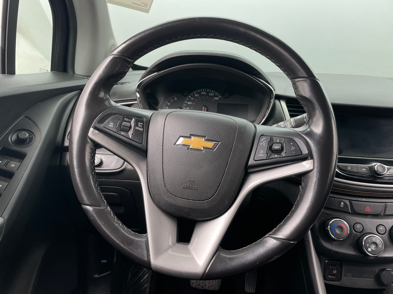 Thumbnail: 2018 Chevrolet Trax - 5