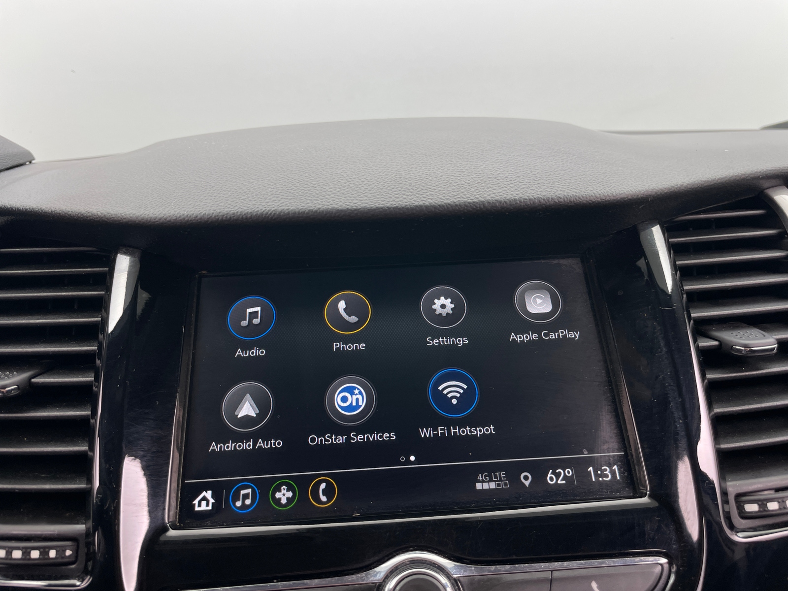 Thumbnail: 2018 Chevrolet Trax - 4