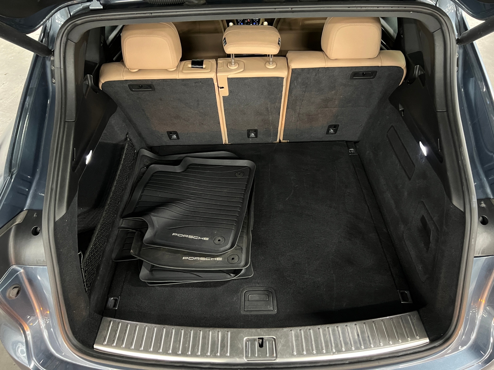 Thumbnail: 2019 Porsche Cayenne - 6