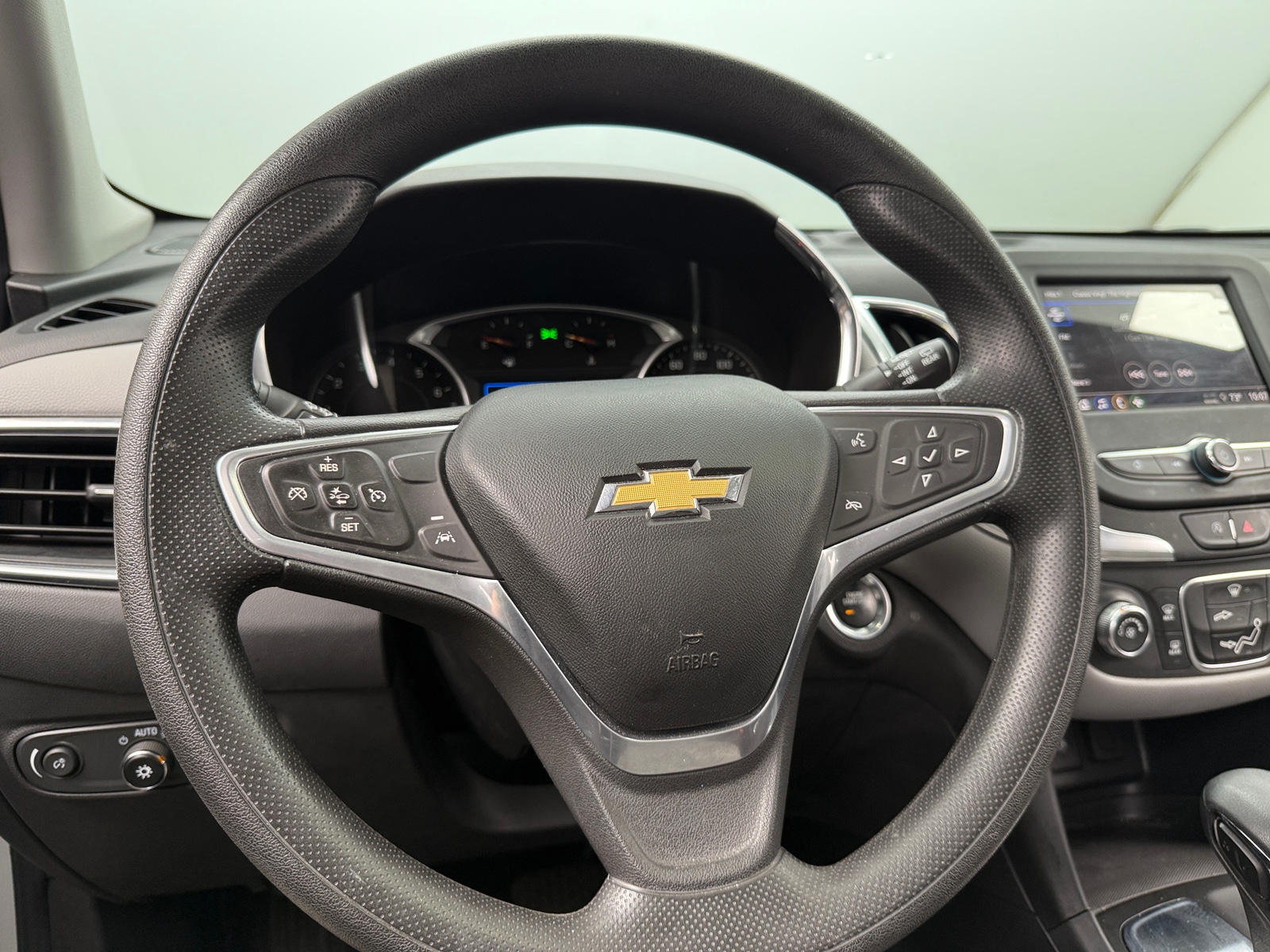 Thumbnail: 2022 Chevrolet Equinox - 5