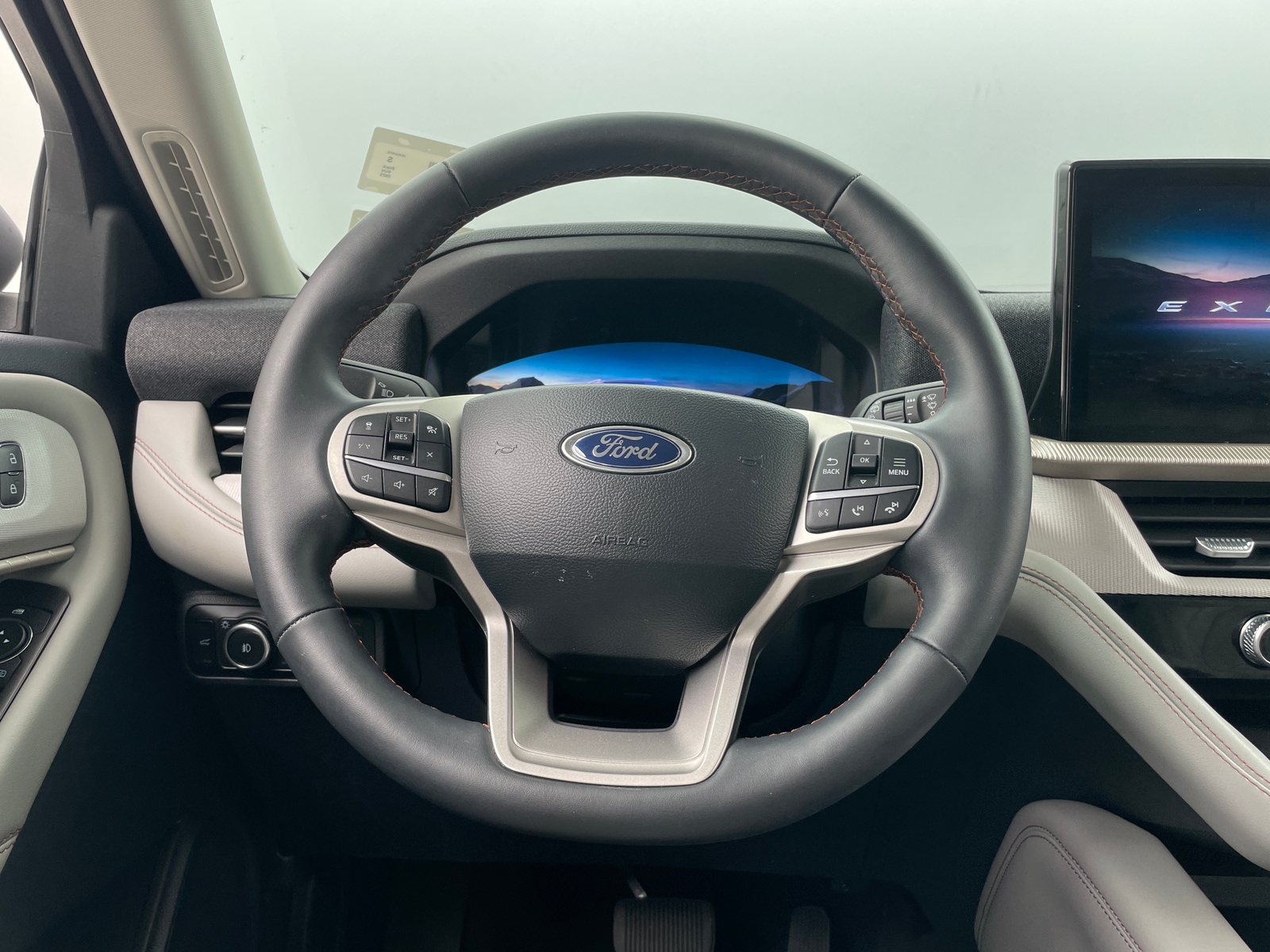 Thumbnail: 2025 Ford Explorer - 5