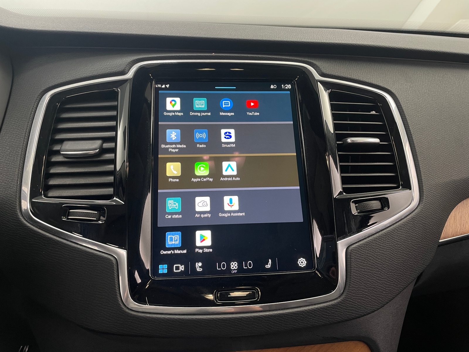 Thumbnail: 2025 Volvo XC90 - 3
