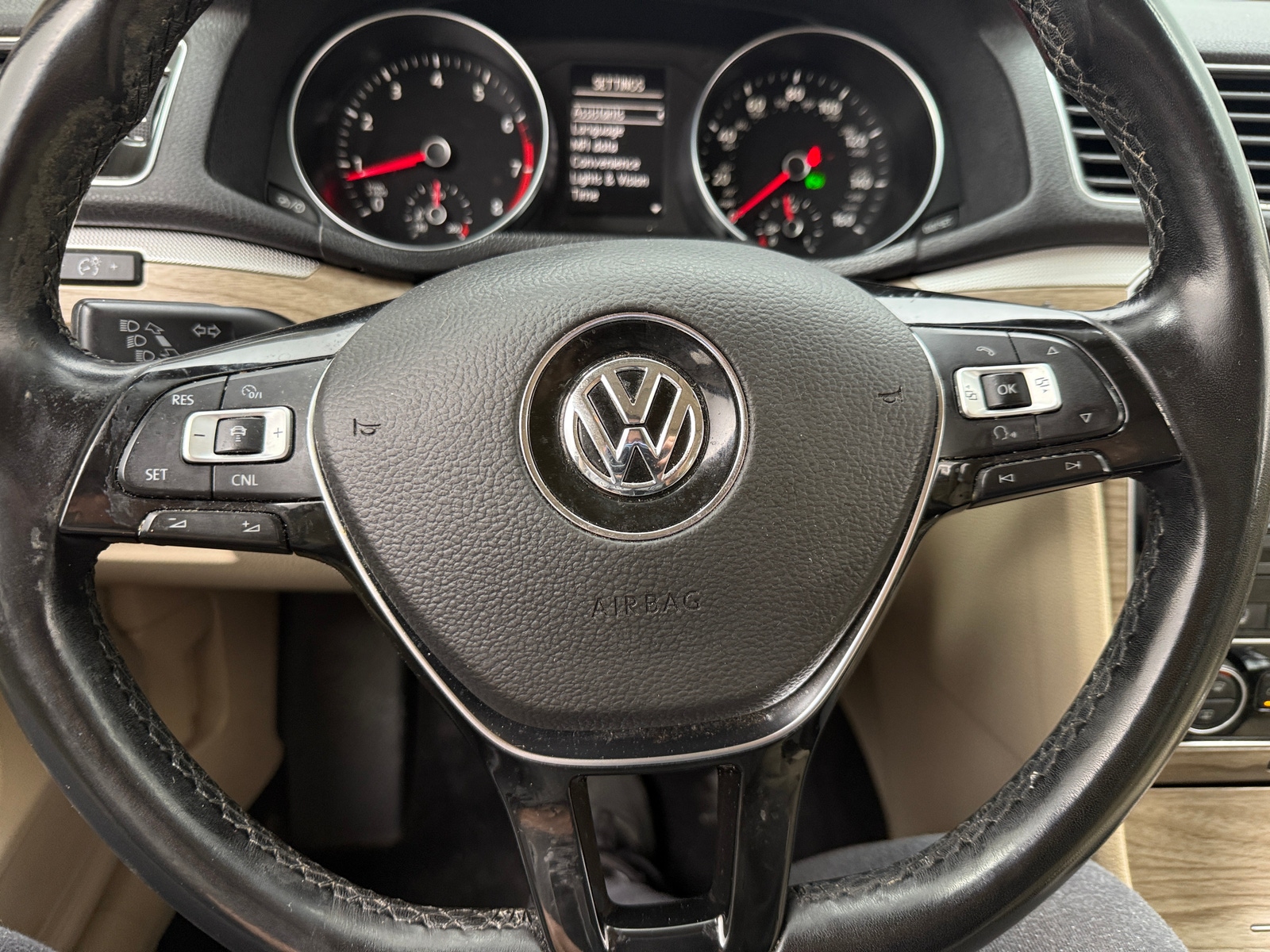 Thumbnail: 2018 Volkswagen Passat - 4