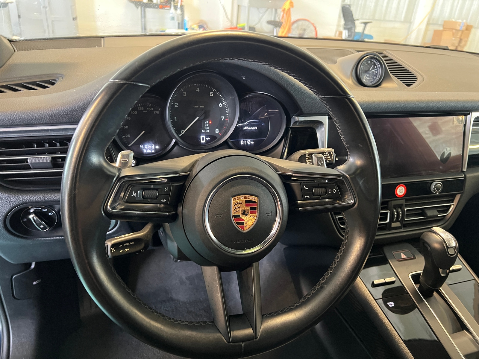 Thumbnail: 2022 Porsche Macan - 4