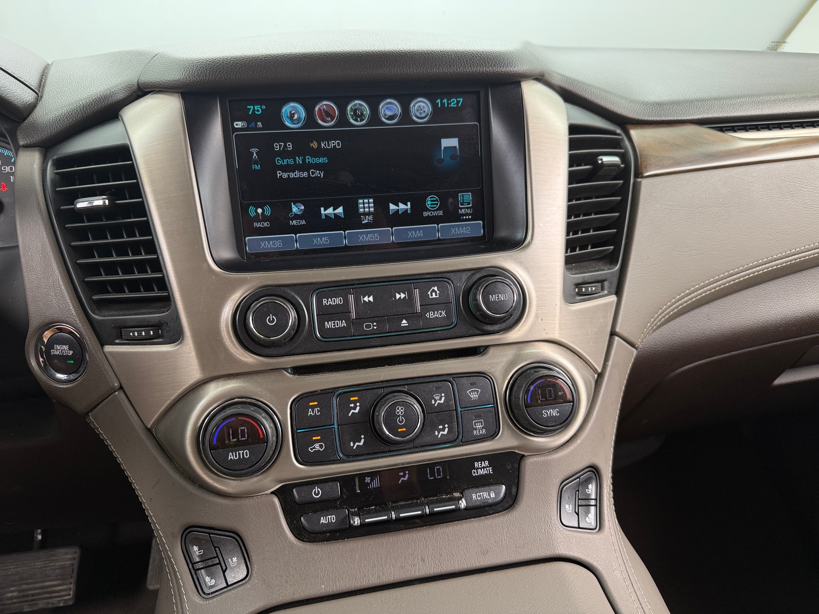 Thumbnail: 2019 GMC Yukon XL - 3