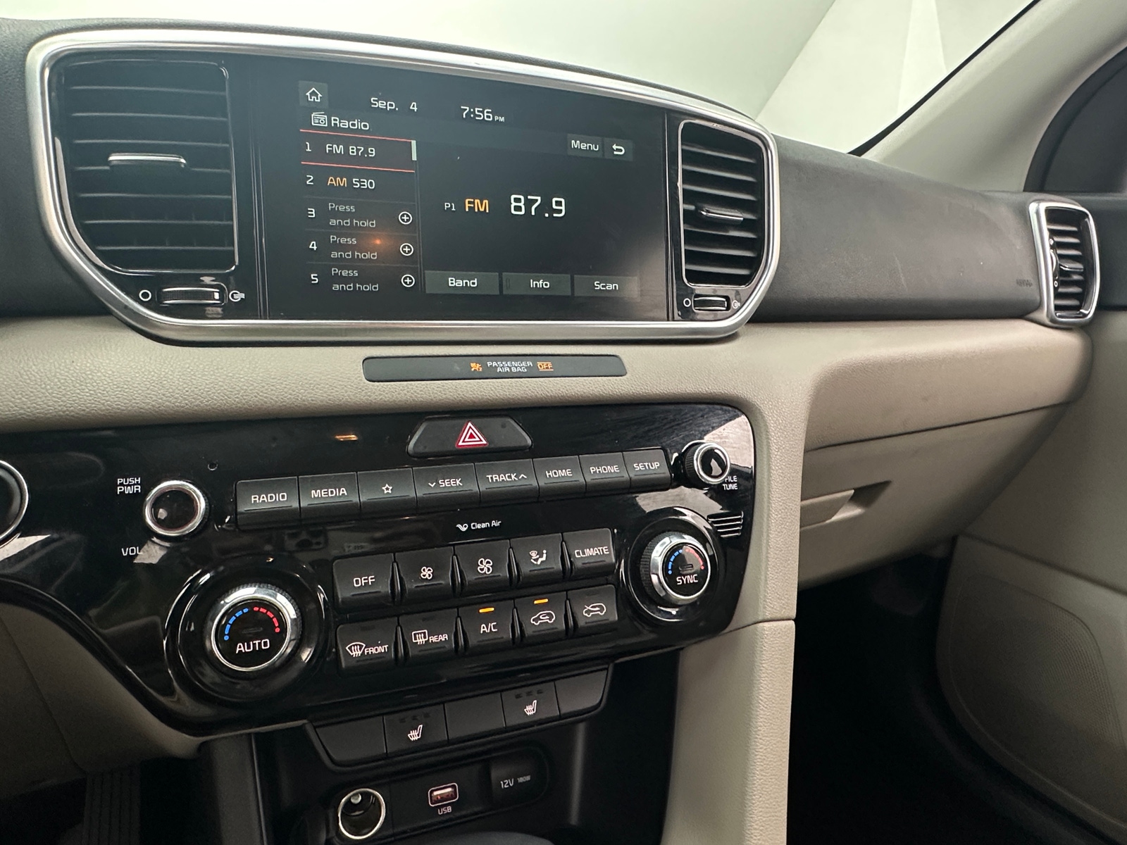 Thumbnail: 2021 Kia Sportage - 3