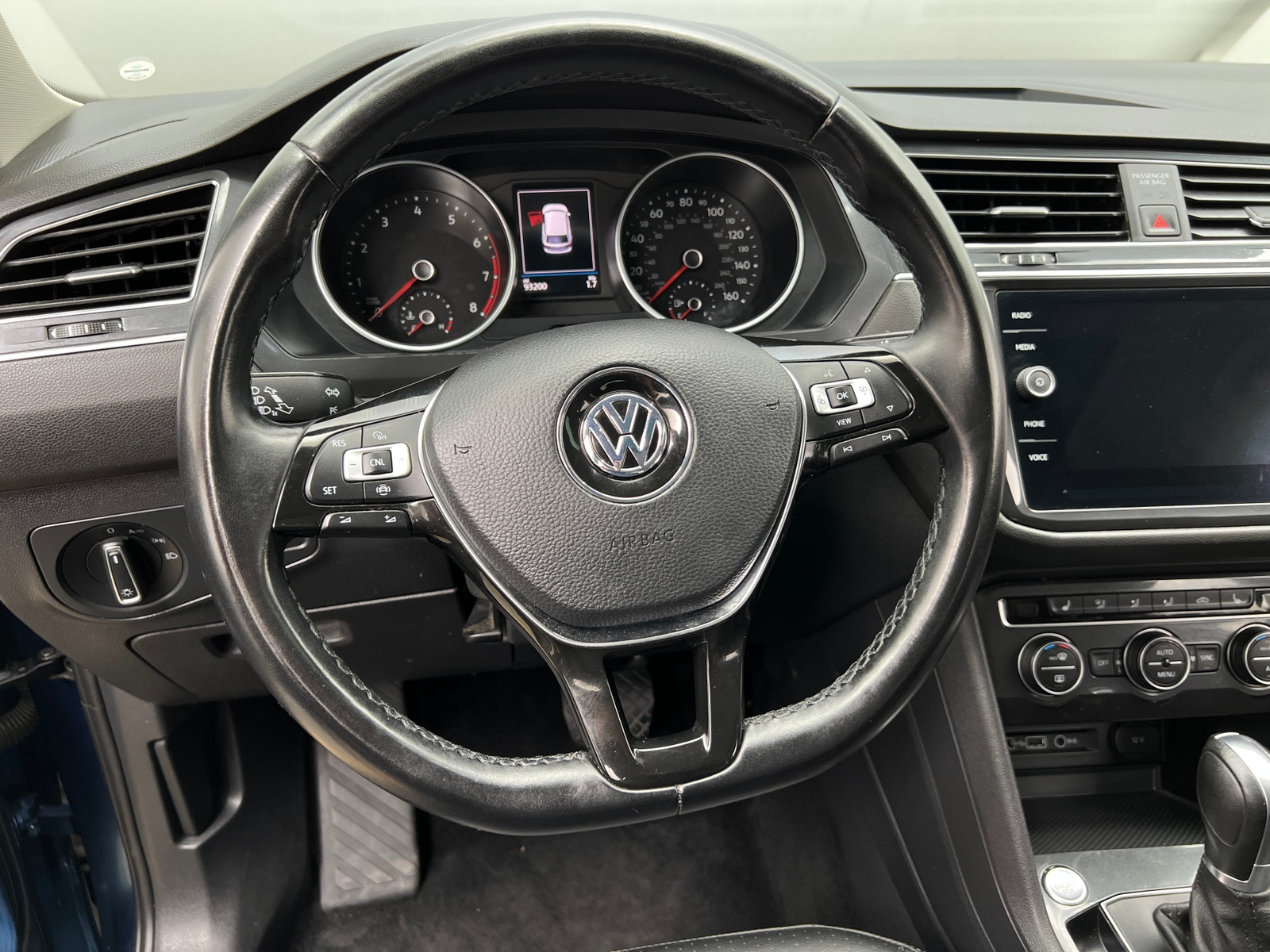 Thumbnail: 2019 Volkswagen Tiguan - 4