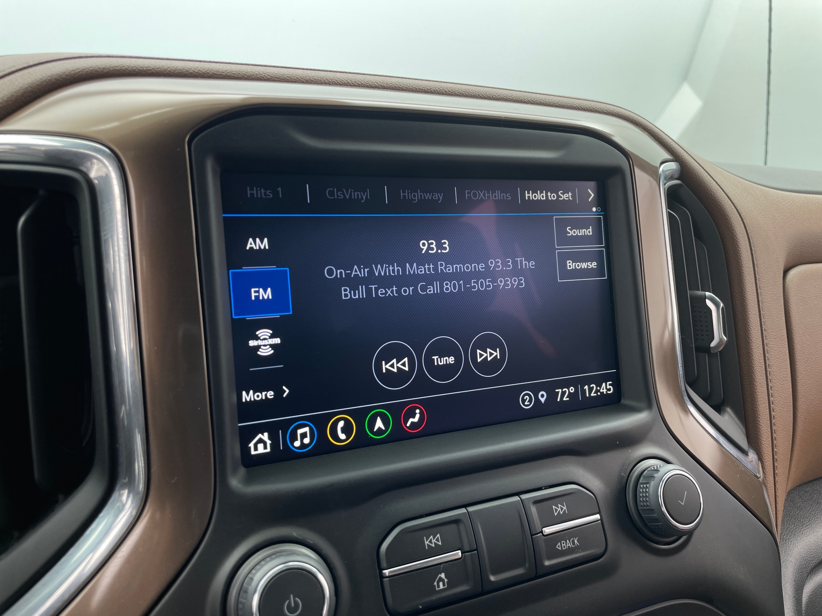 Thumbnail: 2022 Chevrolet Silverado 1500 - 3