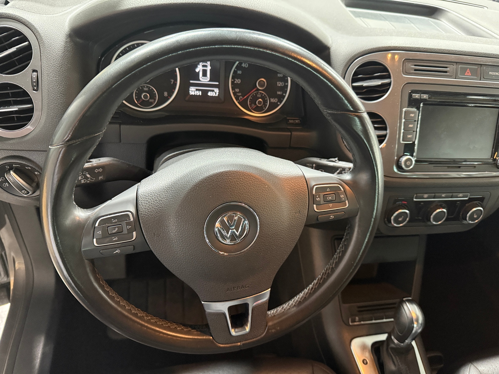 Thumbnail: 2012 Volkswagen Tiguan - 5