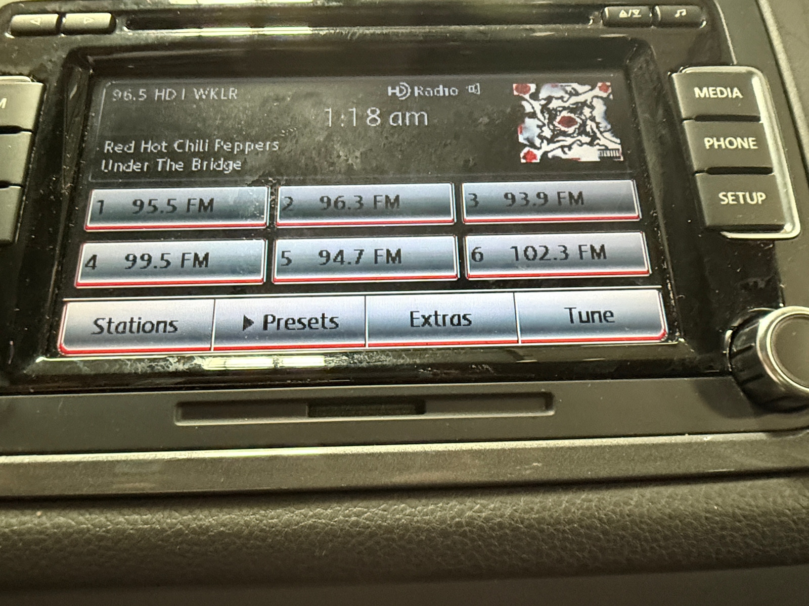Thumbnail: 2012 Volkswagen Tiguan - 4