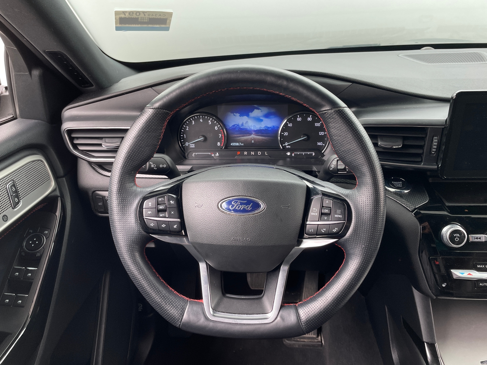 Thumbnail: 2022 Ford Explorer - 4