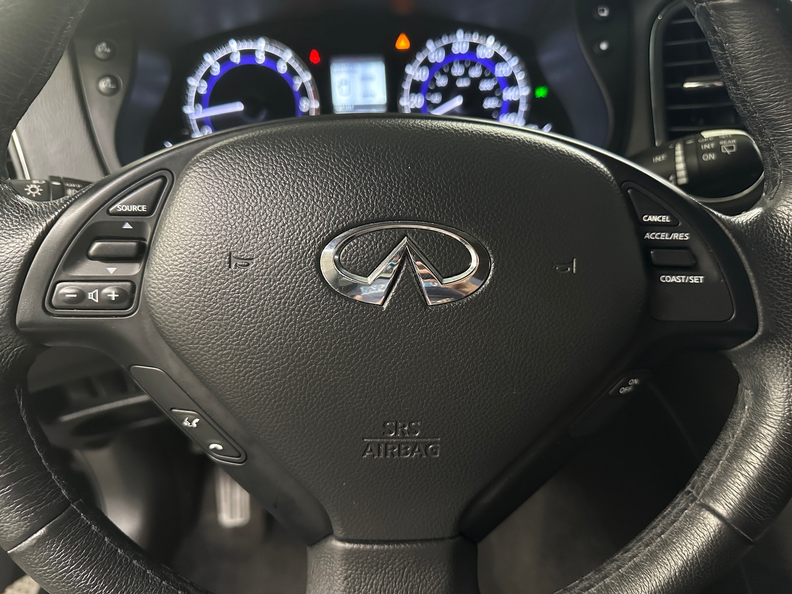 Thumbnail: 2017 INFINITI QX50 - 4
