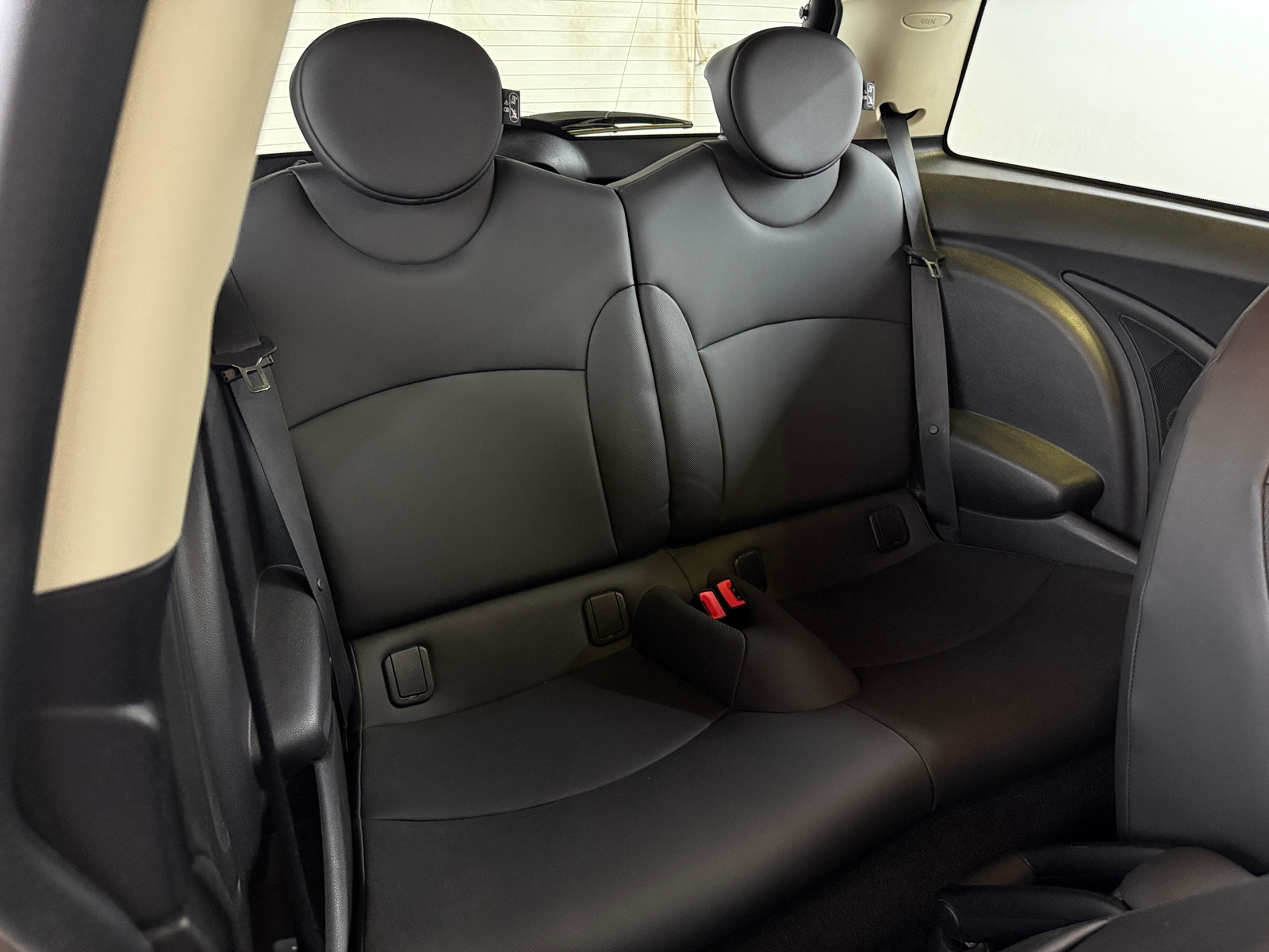Thumbnail: 2013 MINI Cooper Hardtop - 5