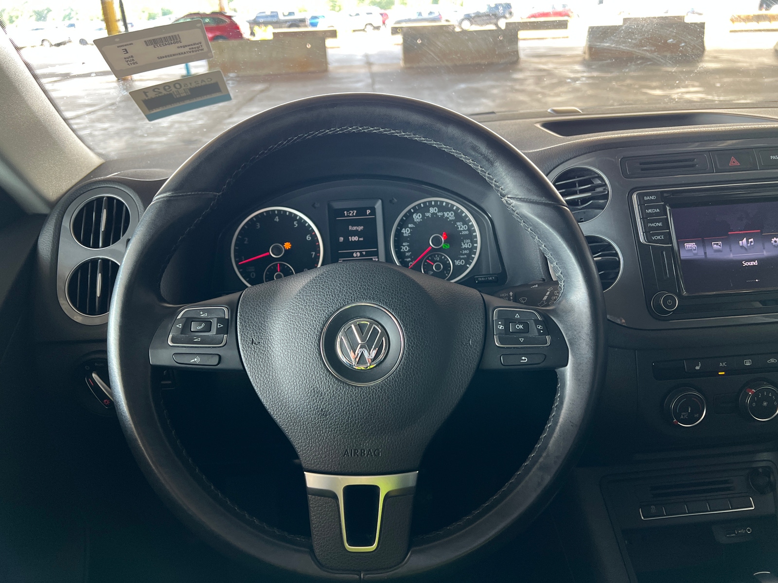 Thumbnail: 2017 Volkswagen Tiguan - 5