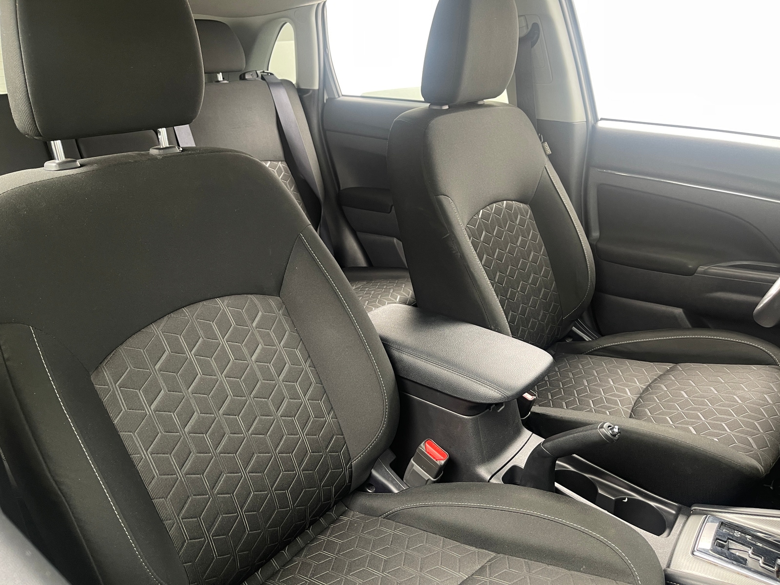 Thumbnail: 2024 Mitsubishi Outlander Sport - 2