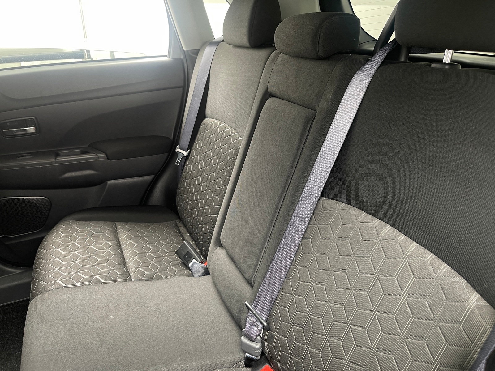 Thumbnail: 2024 Mitsubishi Outlander Sport - 6