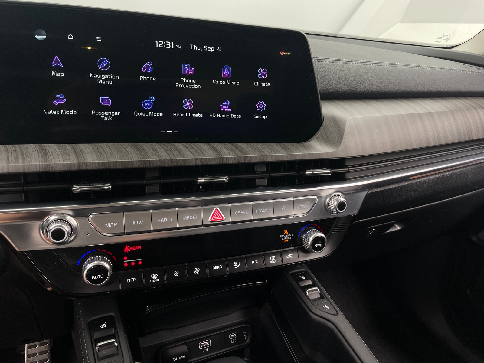 Thumbnail: 2023 Kia Telluride - 3