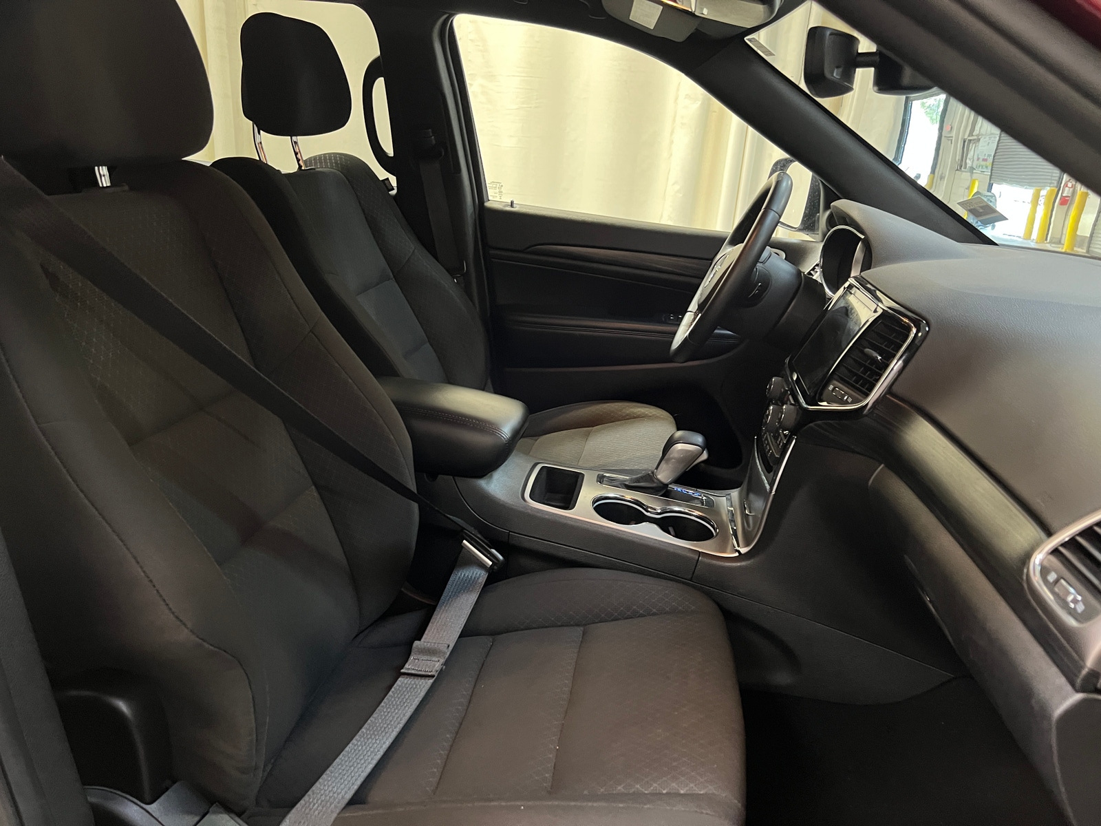 Thumbnail: 2019 Jeep Grand Cherokee - 2