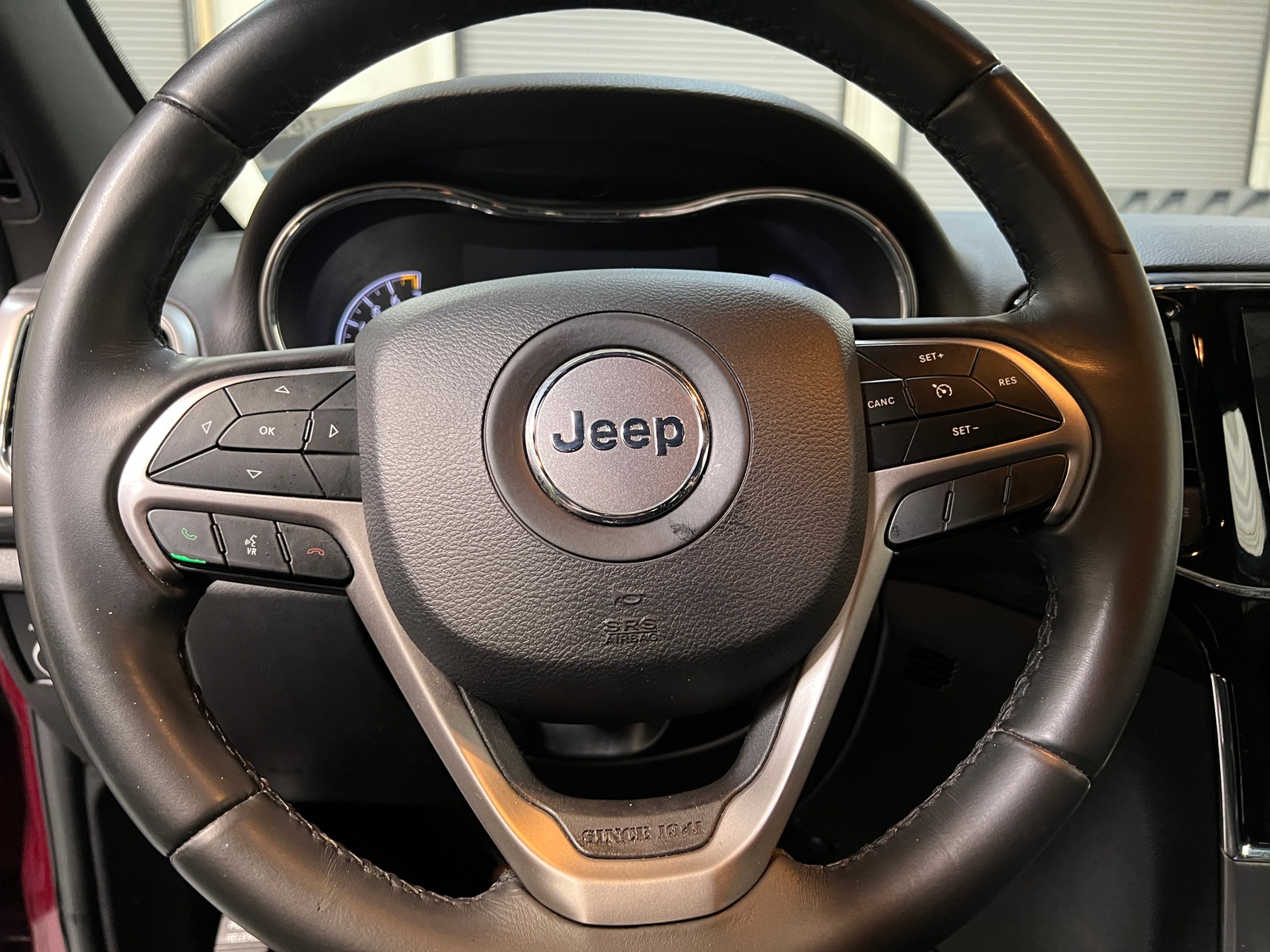 Thumbnail: 2019 Jeep Grand Cherokee - 5
