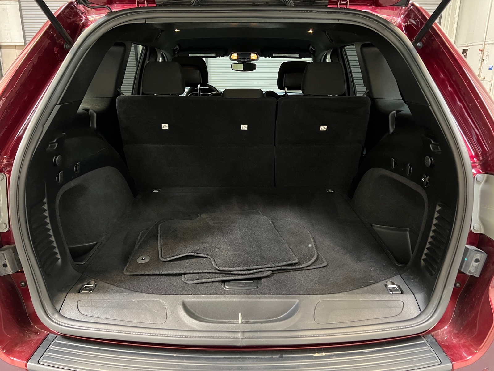 Thumbnail: 2019 Jeep Grand Cherokee - 7